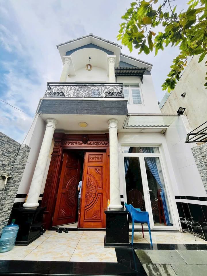 Nhà Mặt Tiền Tỉnh Lộ 43 Thủ Đức 211m² - Giá Ngộp 13.5 Tỷ