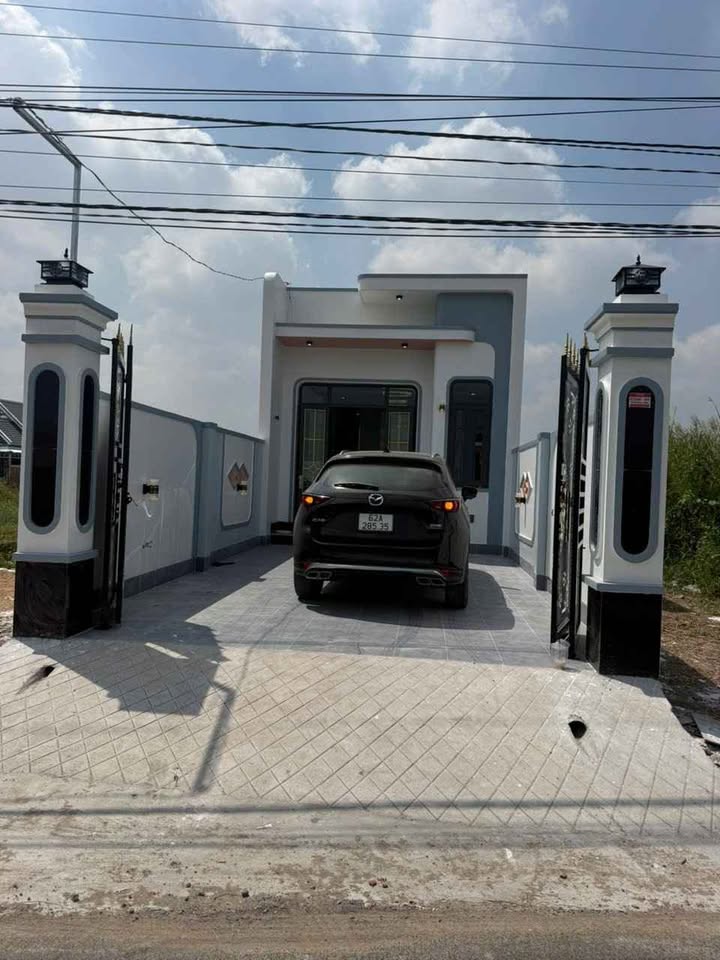 Nhà riêng Cần Giuộc 155m² - Ô tô vào tận nhà, sổ hồng sẵn!