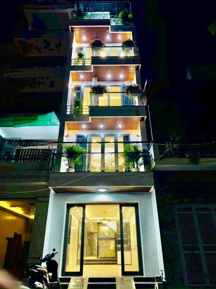 Bán Nhà Phố Văn Cao 80m² Giá 11.5 Tỷ - Vị Trí Đắc Địa Kinh Doanh!