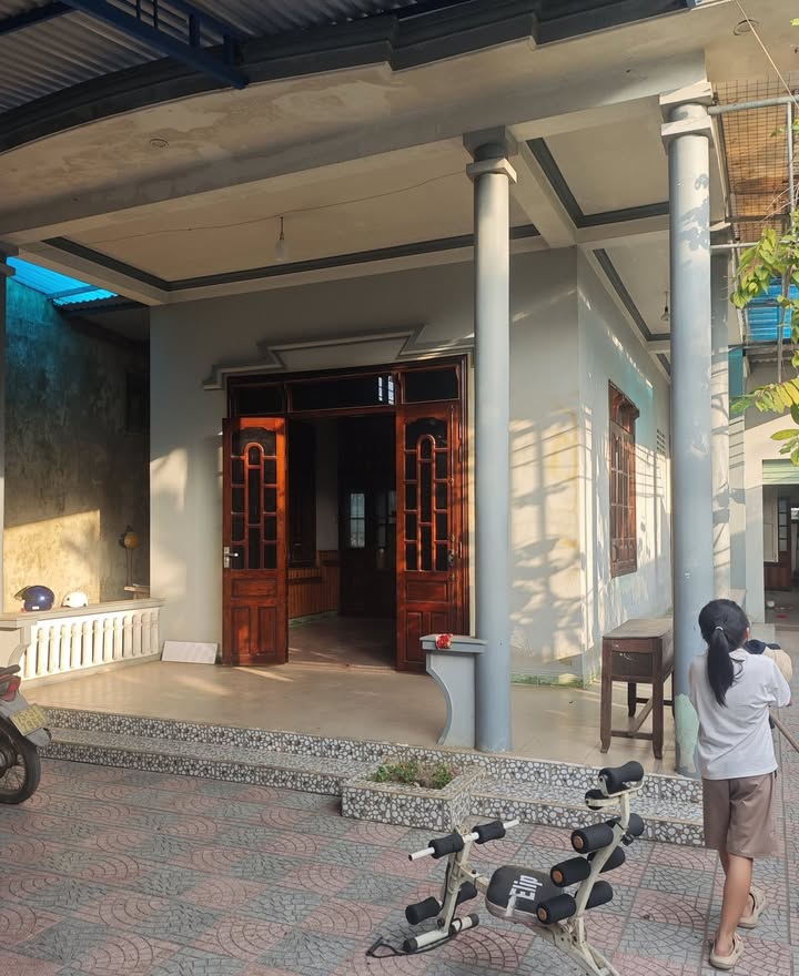 Nhà 260m² Kiệt Nguyễn Tất Thành, Huế - Sổ hồng chính chủ, 1.7 tỷ