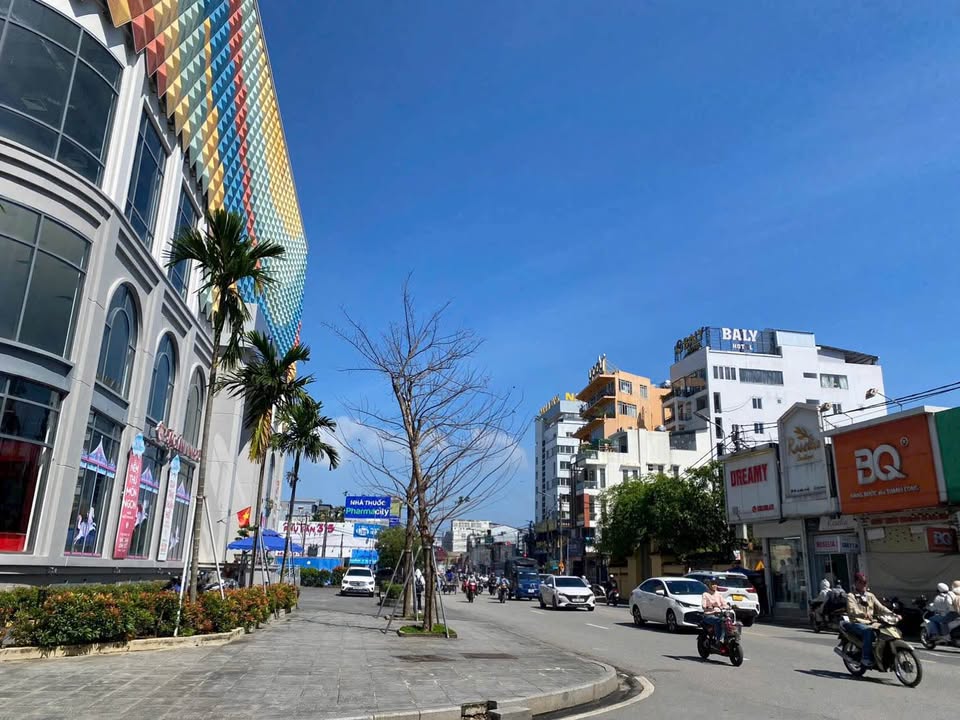 Nhà phố Bà Triệu Huế 60.5m² giá 14 tỷ - Đầu tư sinh lời