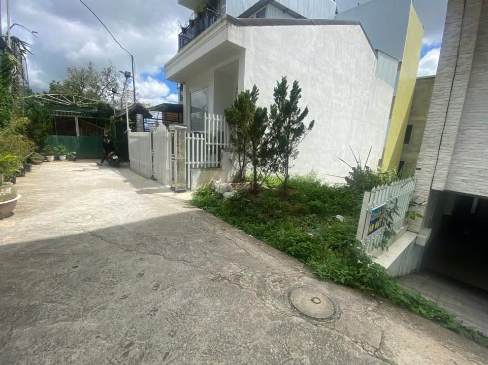 Đất nền Phường 2 Bảo Lộc 100m² 6.4 tỷ - Sổ đỏ chính chủ!