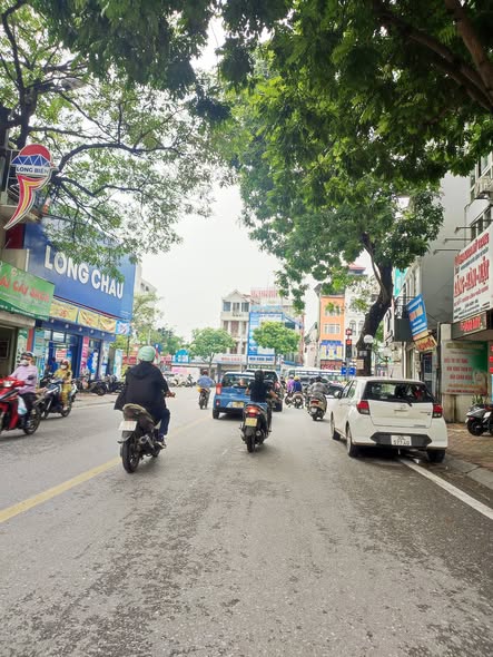 Bán Gấp Nhà Phố Ngọc Lâm 51m² 4 Tầng - Ô Tô Tránh, Kinh Doanh Đỉnh