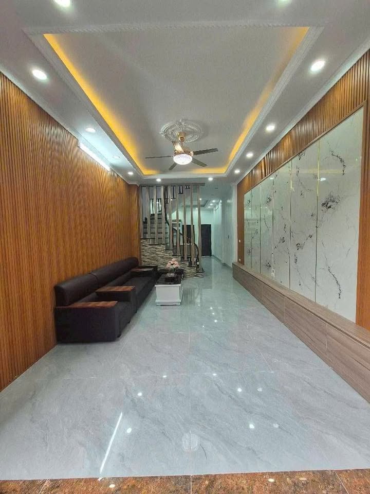 Bán nhà Lĩnh Nam Hoàng Mai 40m² hơn 5 tỷ - Sẵn sàng ở ngay!