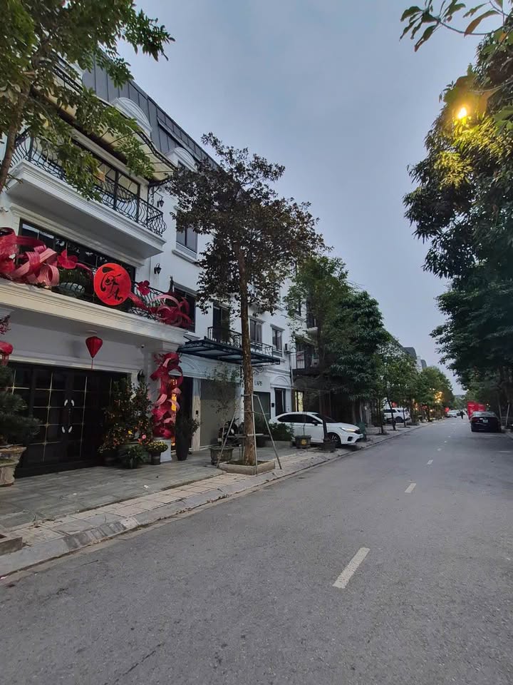 Nhà Mặt Tiền Kinh Doanh Lacasta Văn Phú, Hà Đông - 72.5m², 5 Tầng, 22 Tỷ