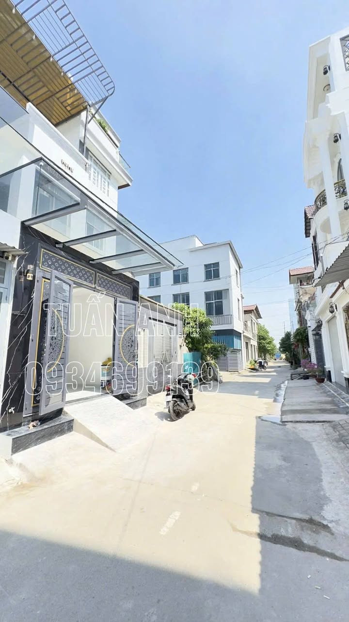Bán nhà mặt tiền Huỳnh Tấn Phát Nhà Bè 76m² giá 8.6 tỷ - Vị trí đắc địa!