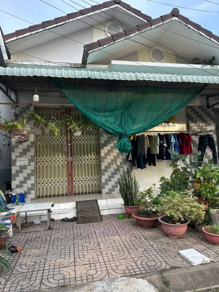 Dãy nhà trọ Long Xuyên 306m² - Đầu tư sinh lời 18-20 triệu/tháng!