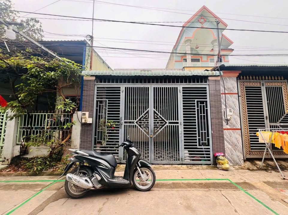 Bán nhà Trảng Dài Biên Hòa 100m² giá 2.3 tỷ - Sổ hồng sẵn!