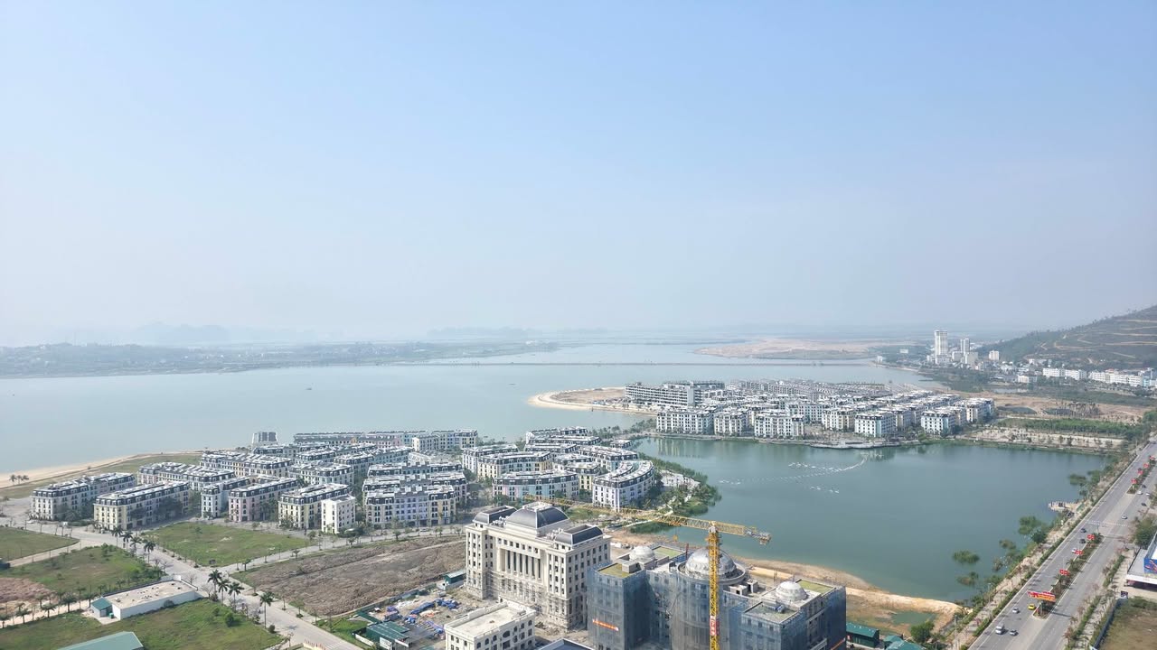 Căn hộ Studio Icon40 Hạ Long 34m² - View Biển Nhạc Nước, Sẵn Sàng Ở Ngay