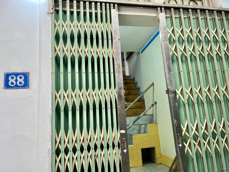 Cho thuê nhà 40m² 2 tầng, 2PN, Ngõ 12 Quang Trung - Giá 5 triệu/tháng