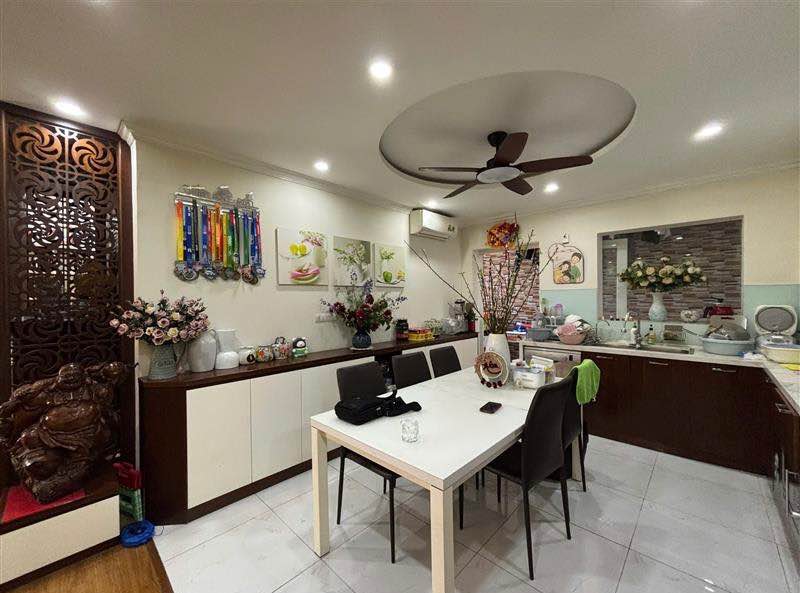 Căn hộ Nguyễn Chí Thanh 133m² - Căn góc, Full nội thất cao cấp!