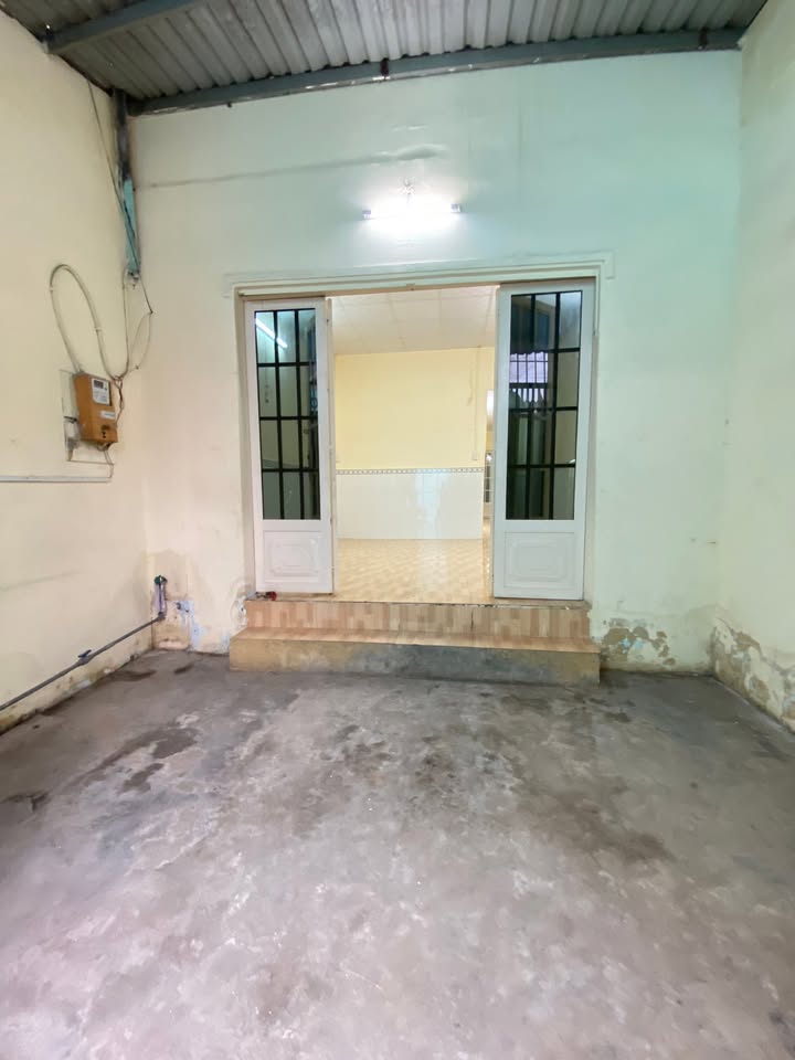 Nhà Nguyên Căn Hẻm Xe Hơi Huỳnh Tấn Phát, Nhà Bè - 80m² Giá 4.5 Triệu/Tháng