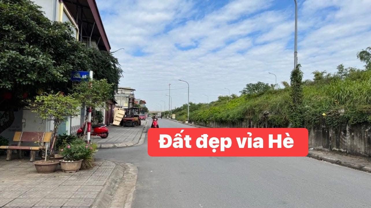 Bán nhà mặt phố Đê Vàng Cổ Bi 64m² - Vị trí kinh doanh đắc địa!