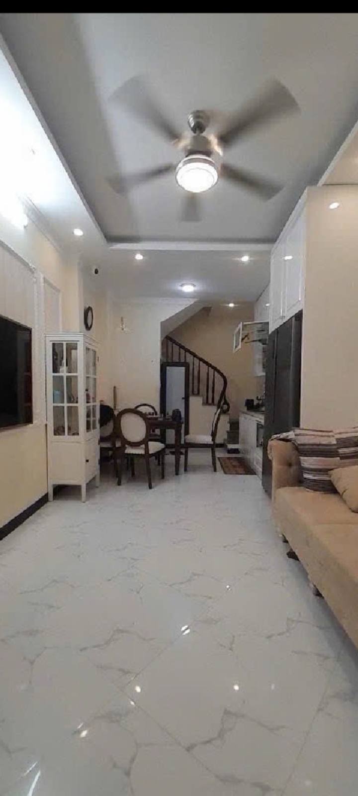 Nhà 4 tầng + tum đẹp, 90m², Sổ nở hậu, Đống Đa - Giá 6.6 tỷ