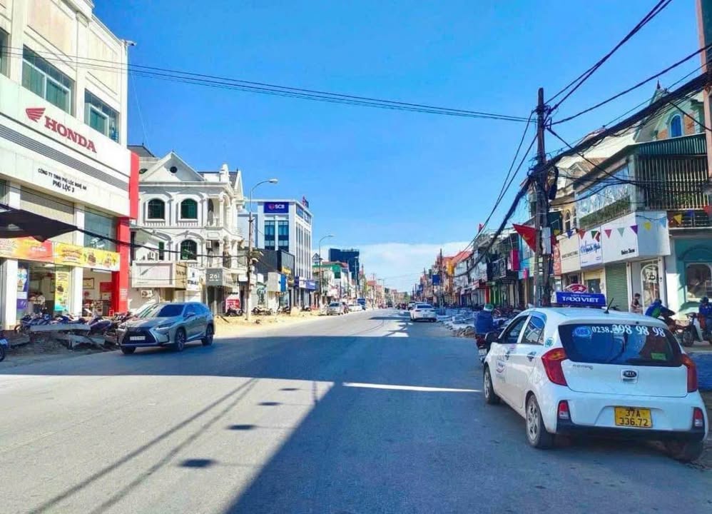 Nhà phố Nguyễn Văn Cừ Tp. Vinh 120m² - Mặt tiền kinh doanh đắc địa!