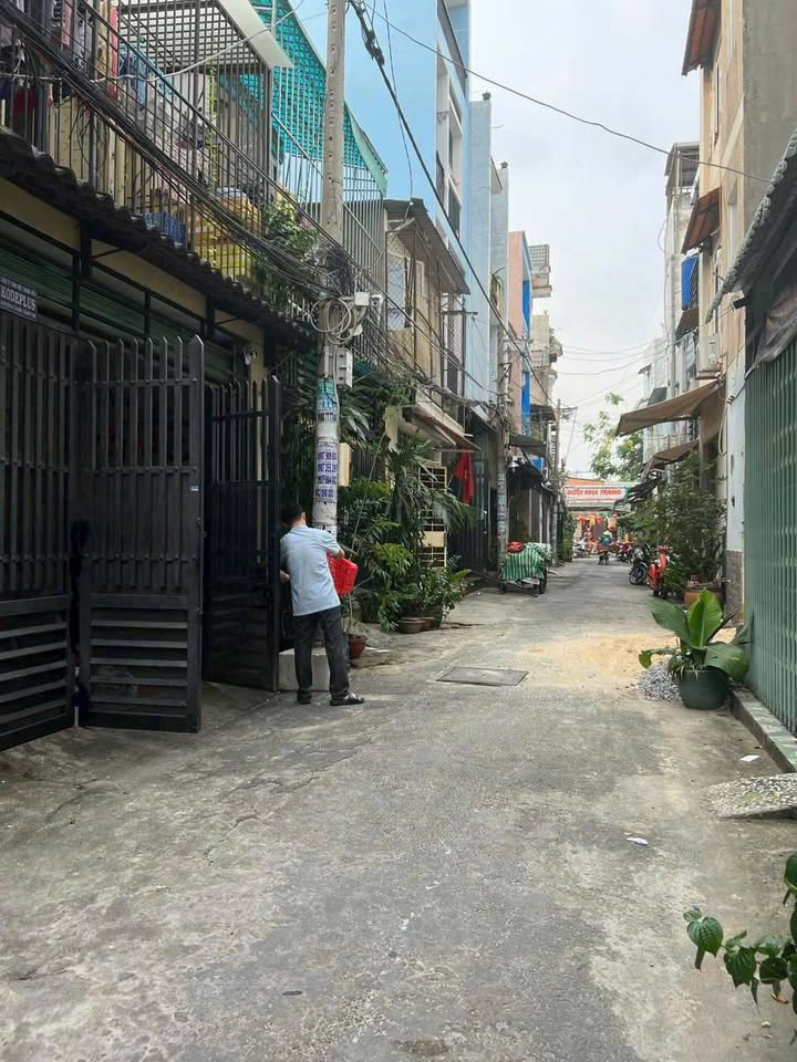 Bán nhà Vườn Lài Tân Phú 52m² 7.5 tỷ - Ô tô vào tận nhà!