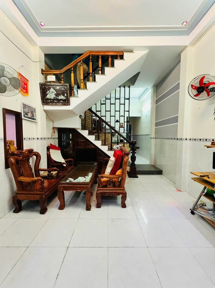 Nhà 2 Tầng Hẻm 3m Tây Sơn, Quy Nhơn - 52m² Sổ Đỏ, Gần Biển - 2.15 Tỷ