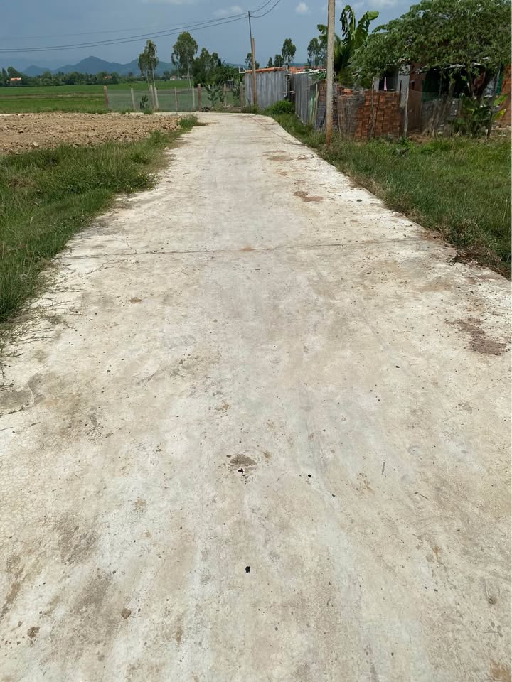 Đất nền Hòa Trị, Phú Yên 167m² - Sổ đỏ chính chủ, giá chỉ 420 triệu