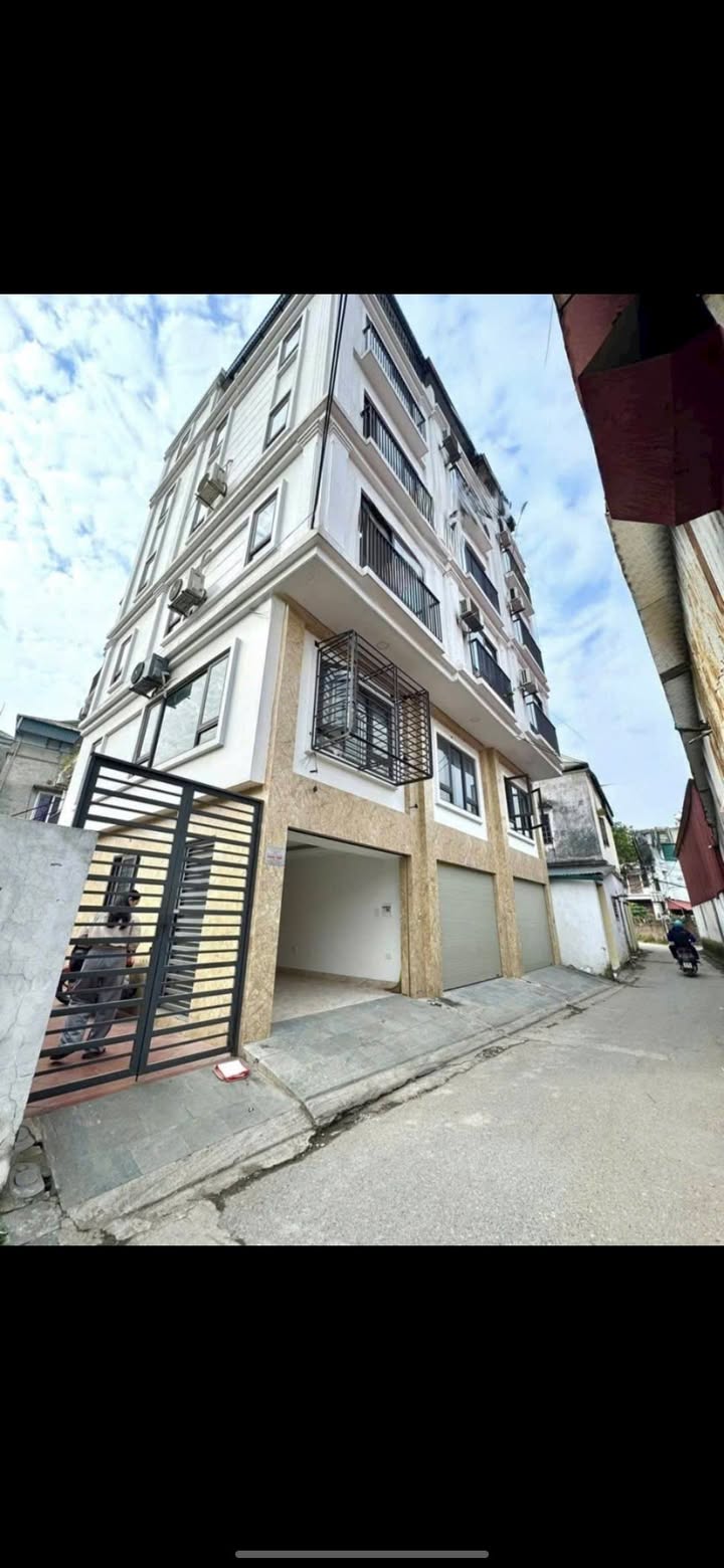 Nhà Lô Góc Bát Khối, Long Biên 36m² x 6 Tầng - Ô Tô Vào Nhà, KD Nhỏ - 8 Tỷ