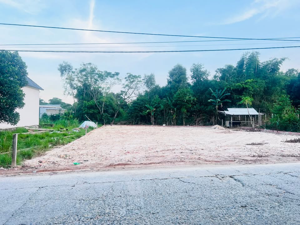 Nhà Phố Mặt Tiền Nguyễn Hữu Vinh, Sơn Tịnh - Kinh Doanh Đắc Lợi 190m²