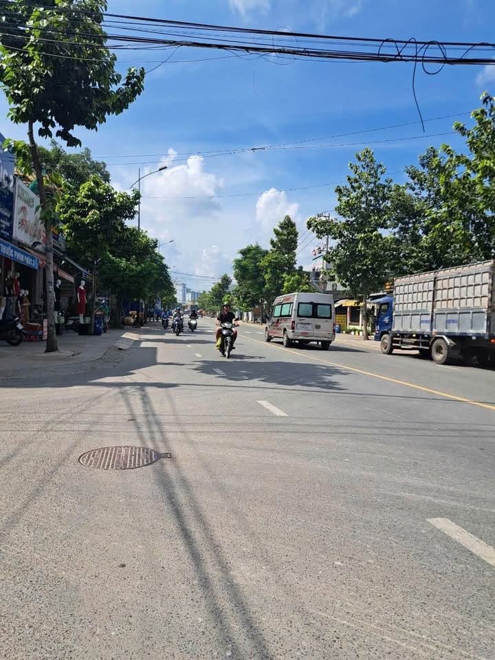 Nhà Phố Nguyễn Thị Minh Khai Phú Giáo 65m² - Mặt tiền kinh doanh sầm uất!