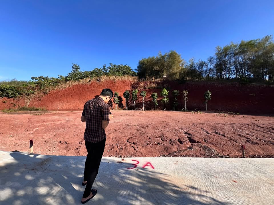 Đất nền Hớn Quản 180m² giá 200 triệu - Sổ đỏ chính chủ!