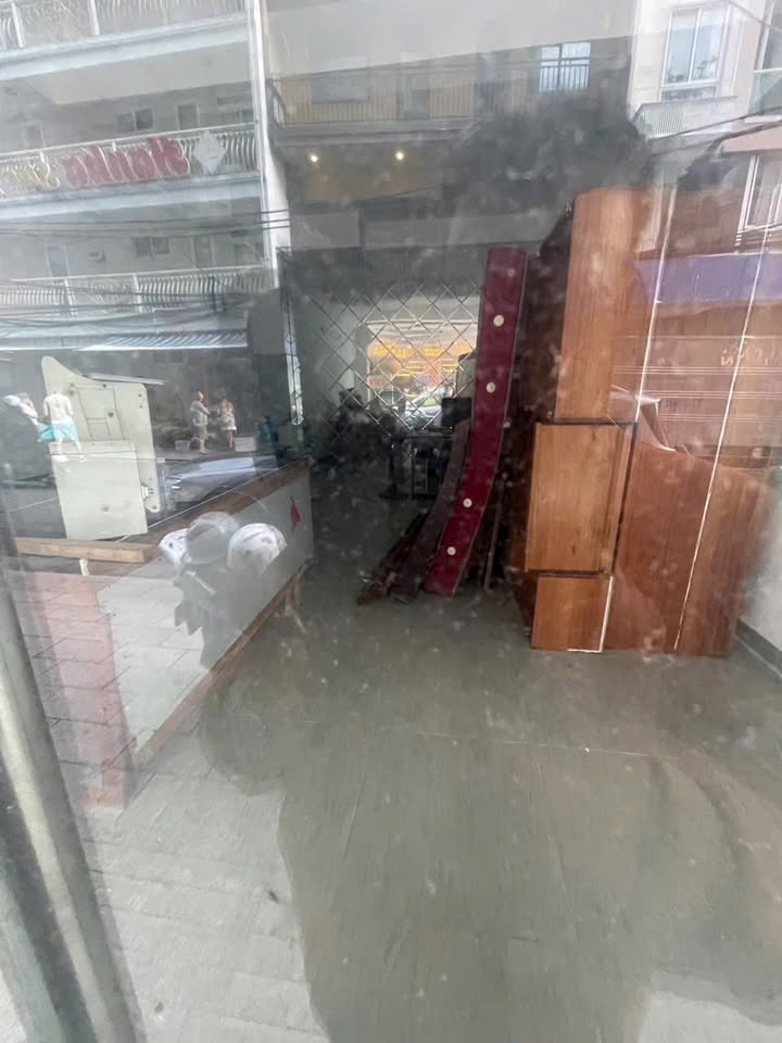 Cho Thuê Nhà Nguyên Căn Hẻm Trần Phú Nha Trang - 192m² Kinh Doanh Sầm Uất