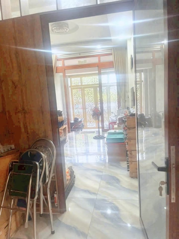 Nhà 3 Tầng Nguyễn Văn Quá, Q12 - Xe Tải Thông, Sổ Hồng Riêng, 3.8 Tỷ