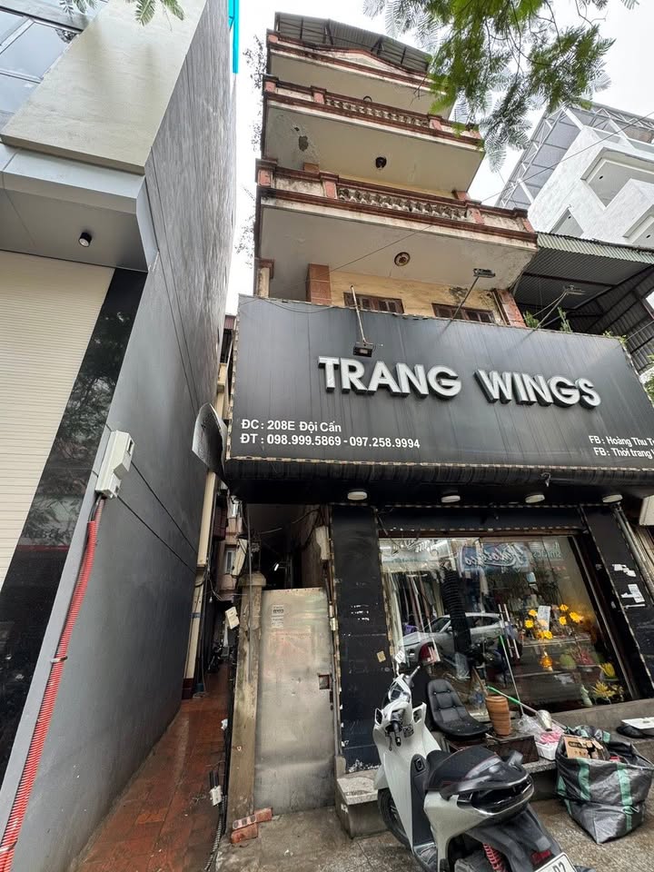 Bán nhà mặt phố Đội Cấn 114m² - Vị trí lô góc kinh doanh đắc địa