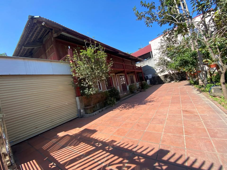 Thuê nhà vườn Tiên Cát 6 triệu - Nghỉ dưỡng lý tưởng cạnh hồ!