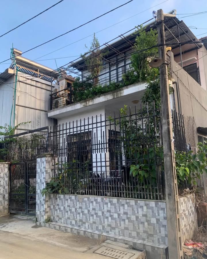 Nhà riêng Nguyễn Viết Song 100m² - Ô tô vào tận nhà, gần Eco Garden Huế!