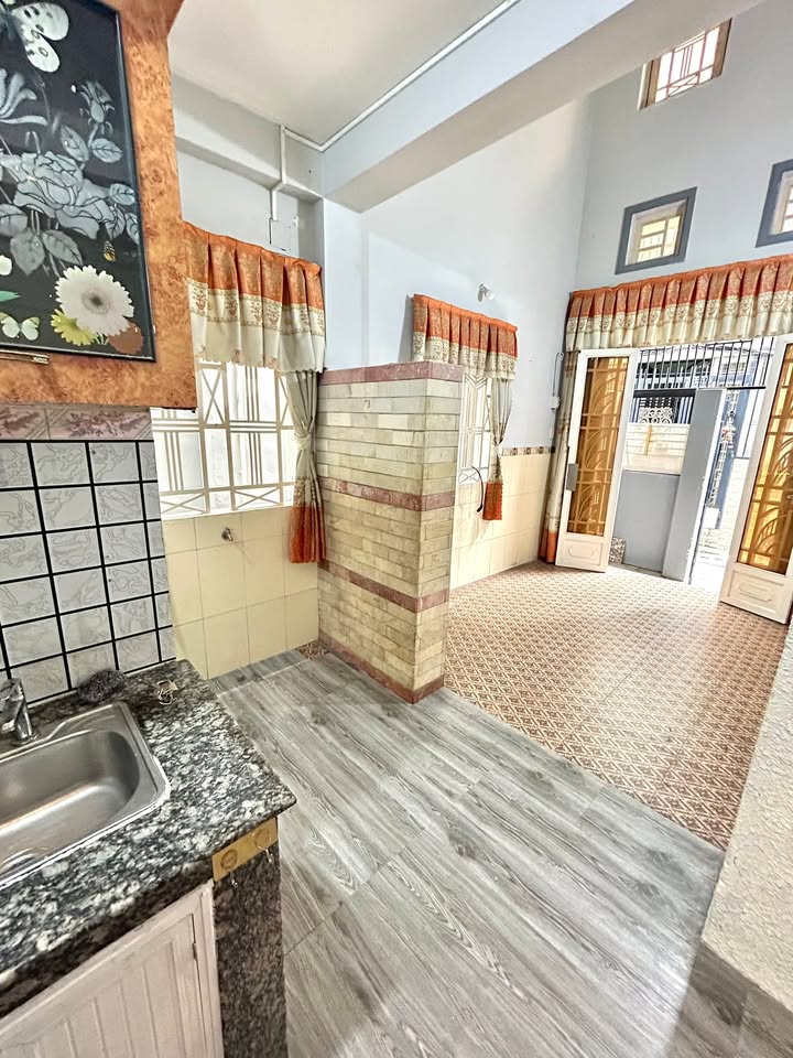 Cho thuê nhà 40m² chân cầu Chữ Y, Quận 8 - Lối đi riêng, giá 4.5 triệu