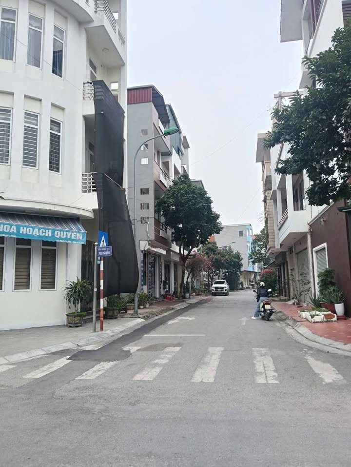 Đất nền KĐT Vạn Phúc - Hải Dương, 57.2m², hướng Tây, giá 3 tỷ