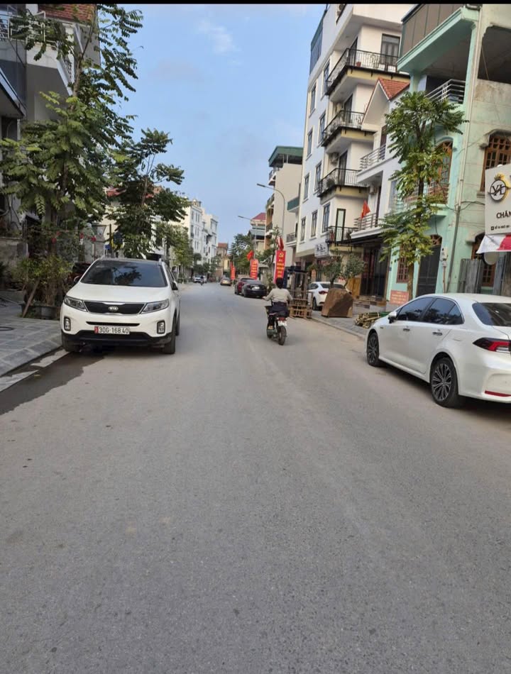 Nhà riêng Phúc Lợi Long Biên 50m² giá 7 tỷ - Vị trí đẹp hiếm có!