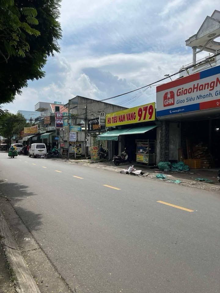 Nhà mặt tiền Linh Xuân Thủ Đức 130m² - Mặt tiền kinh doanh đắc địa!