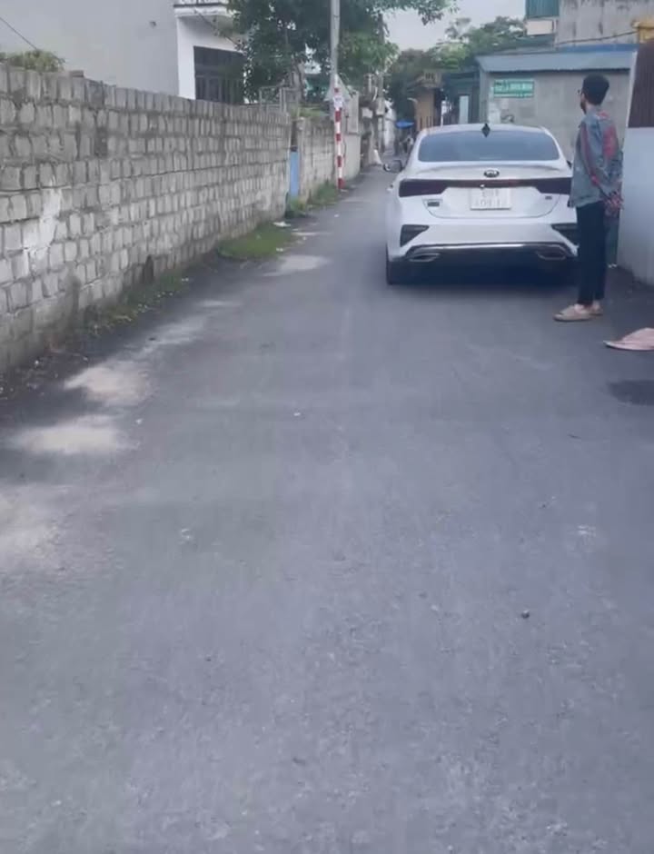 Đất nền Trung Hòa, Yên Mỹ 65m² - Đường to ô tô vào tận đất!