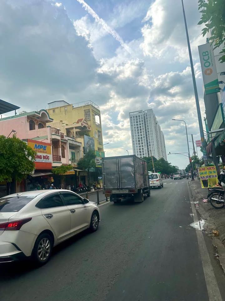 Nhà phố mặt tiền Hoà Bình, Tân Phú 69m² - Nở hậu tài lộc, kinh doanh đắc địa!