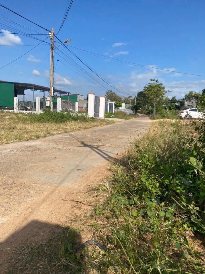 Đất nền Ea H'leo 720m² giá 599 triệu - Sổ đỏ chính chủ!