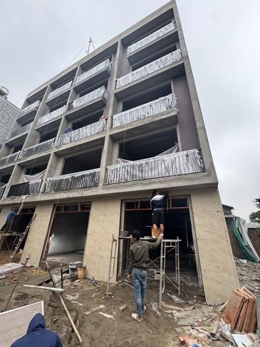 Nhà 6 Tầng Đàm Quang Trung, Long Biên - Thang Máy, 51m², Gần Aeon Mall