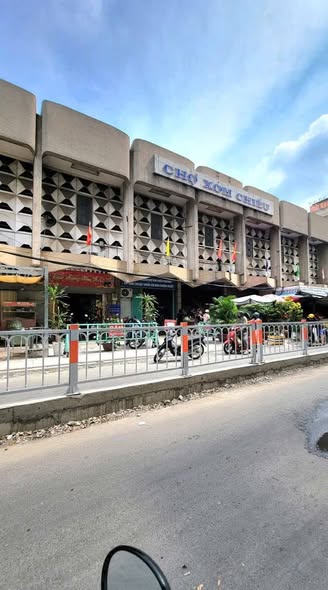 Nhà Phố Quận 4 Đoàn Văn Bơ 40.6m² - Mặt tiền kinh doanh đắc địa!