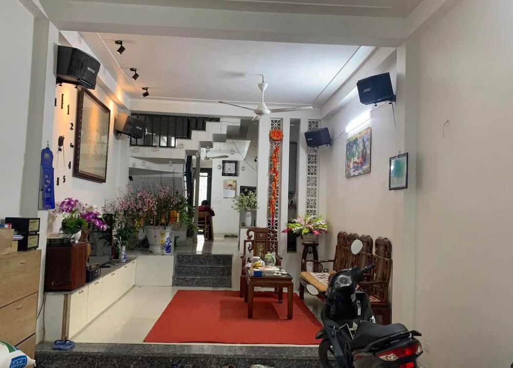 Nhà 3 Tầng Lê Ngọc Rư, Nam Định 74m² - Sẵn Sàng Đón Chủ Mới