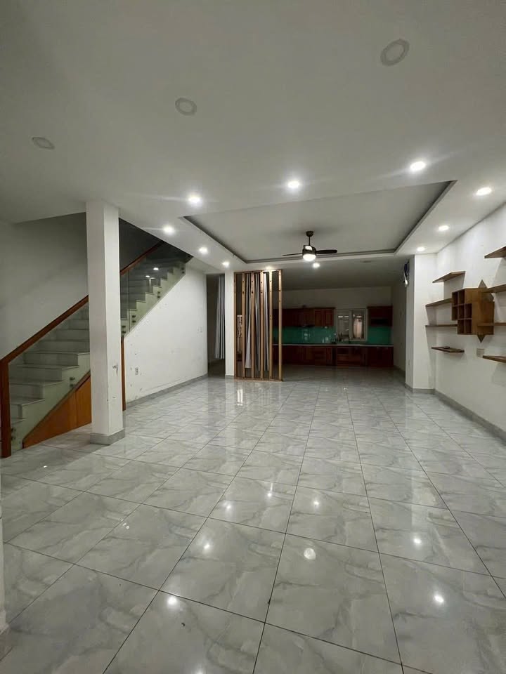 Thuê nhà RioVista Quận 9 150m² giá 18 triệu - An ninh 24/7!