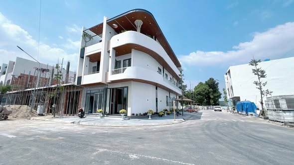 Bán Nhà Bến Lức 108m² Giá 4.58 Tỷ - Vị Trí Đẹp Sổ Hồng Sẵn