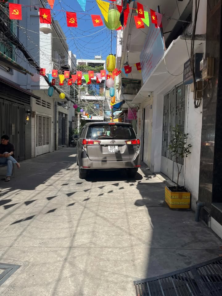 Bán Nhà Quận 3 Lê Văn Sỹ 30m² 5 Tầng - Hẻm Ô Tô Ở Ngay!