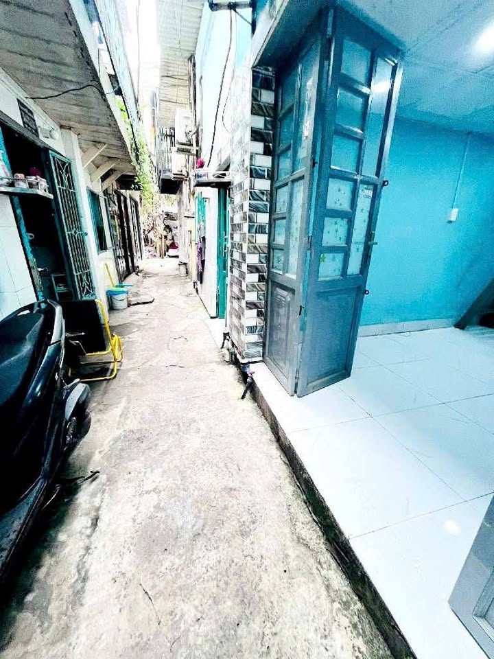 Bán nhà Bình Chánh QL50 21m² giá 780 triệu - Giá tốt hiếm có!