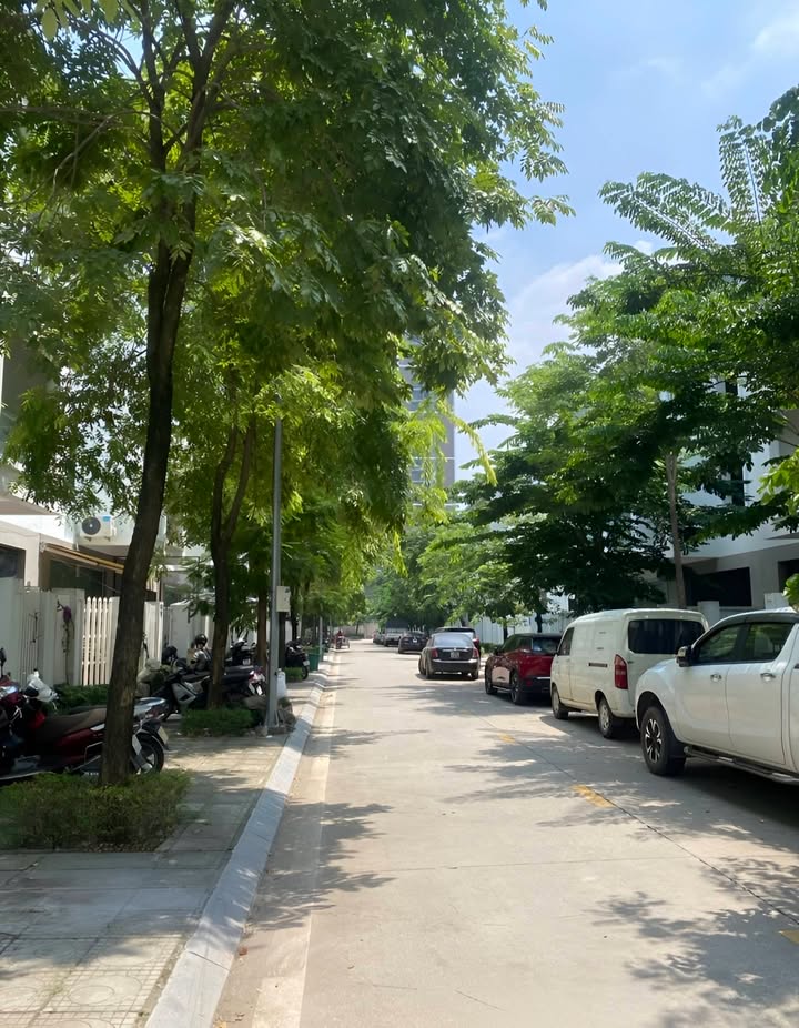 Bán Gấp Townhouse Geleximco Lê Trọng Tấn 115m² - 4 Tầng, Sổ Đỏ