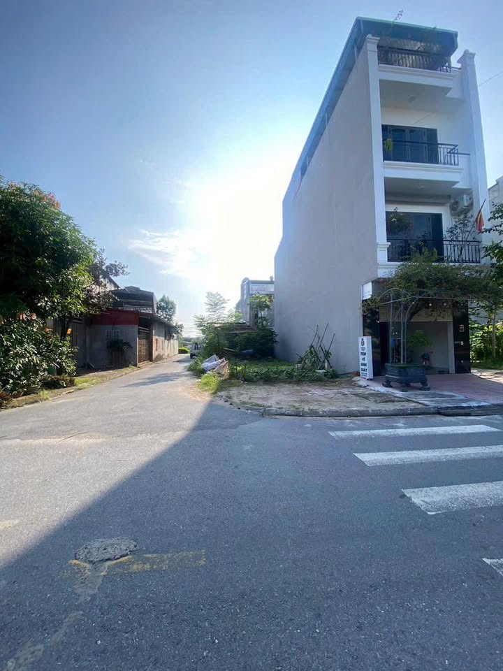 Đất Nền Kinh Bắc 134.5m² Giá 9.25 Tỷ - Lô Góc View Vườn Hoa