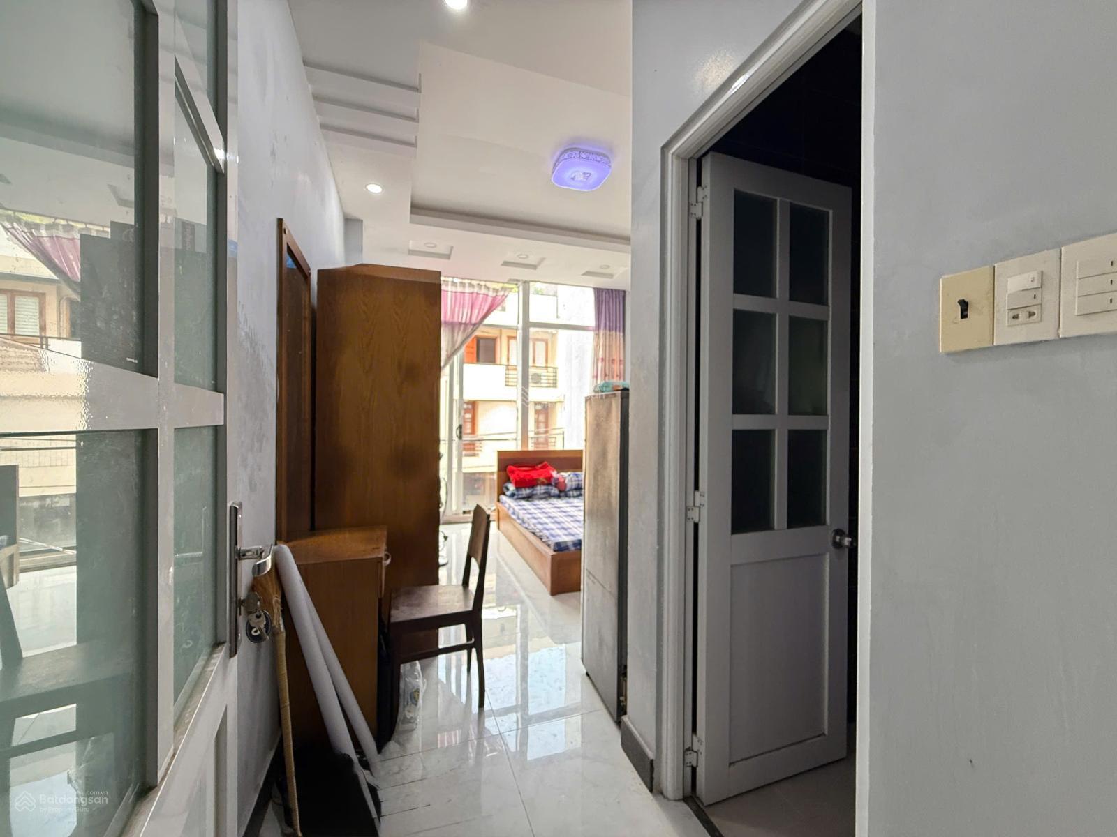 Studio Balcony 20m² Full Nội Thất, Ngay Cầu Vượt 3/2, Q10 - Sẵn Sàng Dọn Vào