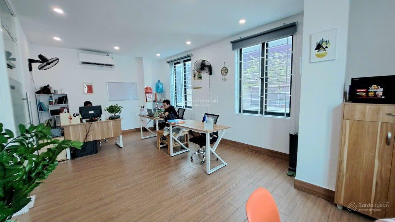 Văn phòng Phương Liệt 35m² giá 5.6 triệu - Vị trí trung tâm!