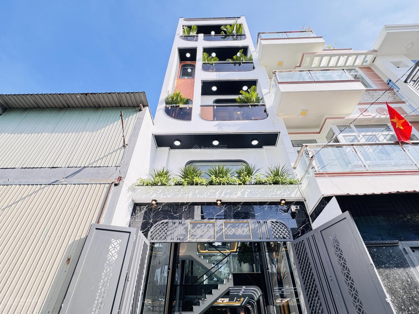 Nhà phố Thới An Quận 12 60m² giá 7.65 tỷ - Ô tô vào tận nhà!